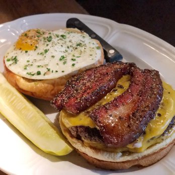 Au Cheval - Cheeseburger A Cheval - Bars Near Me - Chicago, Illinois Au Cheval - Cheeseburger A Cheval - Bars Near Me - Chicago, Illinois