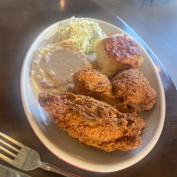 Culinary Dropout - Fried Chicken & Buttermilk Biscuit* Yummy - New American Near Me - Tucson, Arizona Culinary Dropout - Fried Chicken & Buttermilk Biscuit* Yummy - New American Near Me - Tucson, Arizona