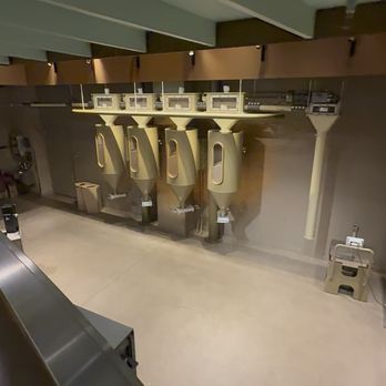 Starbucks Reserve Roastery Chicago - Coffee Roasteries Near Me - Chicago, Illinois
