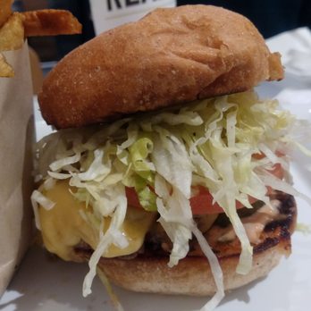 Burger Lounge - Lounge burger - Burgers Near Me - Campbell, California