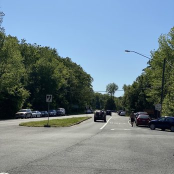 Prince William Forest Park - Cars lined up on the road due to corona related closure of parking lots - Hiking Near Me - Triangle, Virginia Prince William Forest Park - Cars lined up on the road due to corona related closure of parking lots - Hiking Near Me - Triangle, Virginia