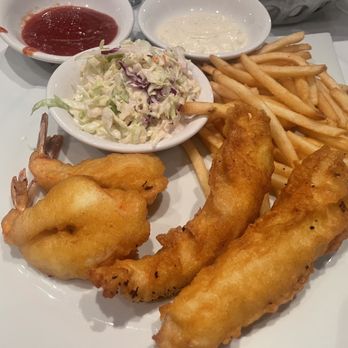 Hozy's Grill - Captain - New American Near Me - Santa Paula, California
