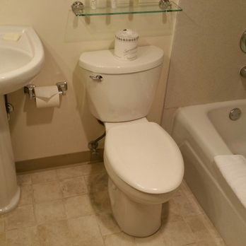 Carson Tahoe Hotel - Basic bathroom. - Hotels Near Me - Carson City, Nevada Carson Tahoe Hotel - Basic bathroom. - Hotels Near Me - Carson City, Nevada
