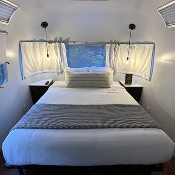 AutoCamp Russian River - Bedroom - Hotels Near Me - Guerneville, California