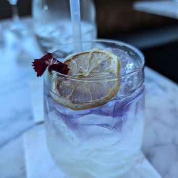 MW Restaurant - New American Near Me - Honolulu, Hawaii