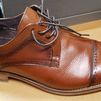 DSW Designer Shoe Warehouse - Shoe Stores Near Me - Wauwatosa, Wisconsin