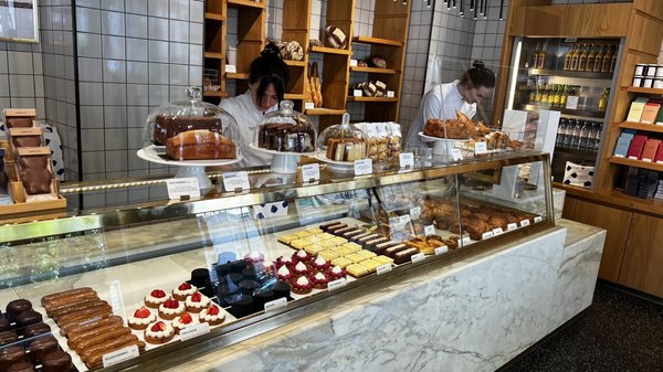 La Pâtisserie Cyril Lignac by null