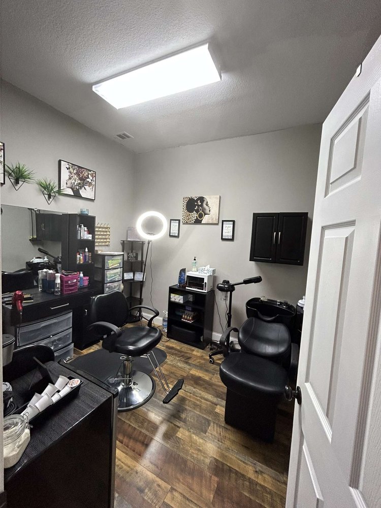 JKS HAIR STUDIO Updated August 2024 131 B St, Clarksville, Tennessee Hair Salons Phone