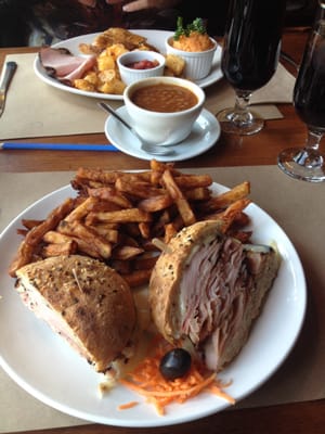 Restaurant au petit Poucet by null