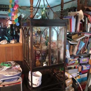 Tiffany Cleaning Services - After of cluttered/dusty wooden antique set - Home Cleaning Near Me Tiffany Cleaning Services - After of cluttered/dusty wooden antique set - Home Cleaning Near Me