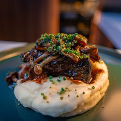 V's Paradise - Wagyu Short Rib over whipped potato. You will not need a knife for this one.