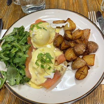 The Common - Roasted Smoky Potatoes Eggs Benedict Plate - Breakfast & Brunch Near Me - Brooklyn, New York