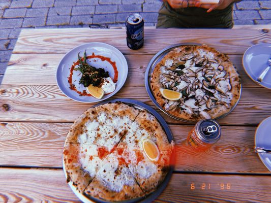 Pie95 Pizza by null