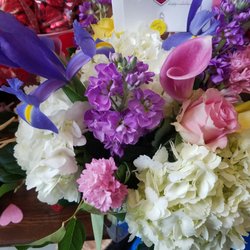 Bella Fiore Florist - Love love love these awesome blossoms!