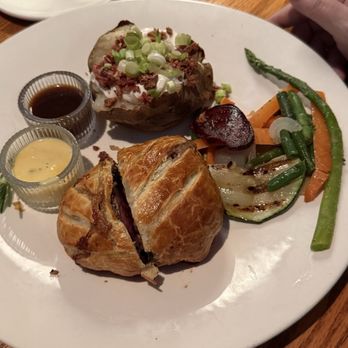 Bavaria Restaurant - Beef Wellington - Czech Near Me - Abbotsford, British Columbia Bavaria Restaurant - Beef Wellington - Czech Near Me - Abbotsford, British Columbia