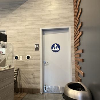 Li Cha Tea - Restroom for customers - Bubble Tea Near Me - Northridge, California