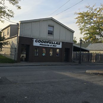 Goodfellas Pizzeria - Pizza Near Me - Niagara Falls, New York