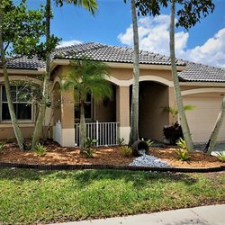 Raiza Matheus - United Realty Group - Savana, Weston, FL