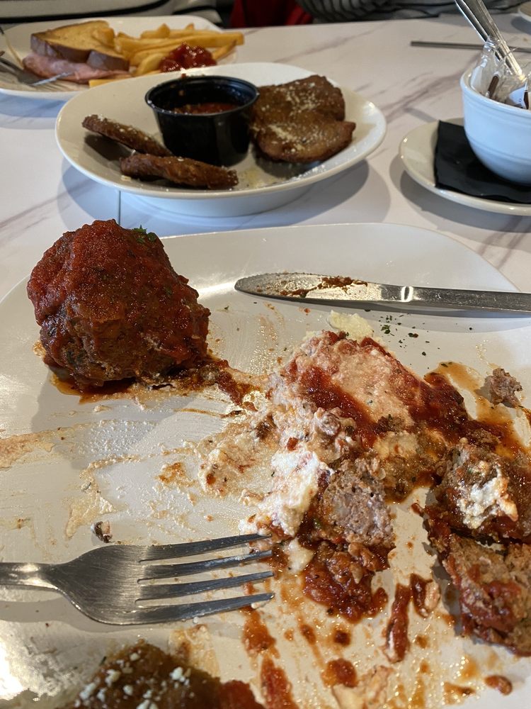 NORRINE’S RESTAURANT 405 Hudson River Rd, Waterford, New York