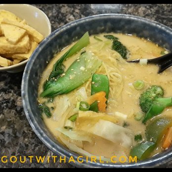 Ramen Time - Eating Out With A Girl + a delicious bowl of Vegetarian Ramen! - Ramen Near Me - Deerfield, Illinois