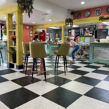 D'Cuban Cafe - Interior - Latin American Near Me - Chamblee, Georgia