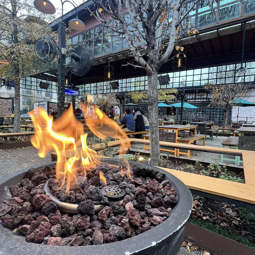Heights Bier Garten - Cocktail Bars Near Me - Houston, Texas Heights Bier Garten - Cocktail Bars Near Me - Houston, Texas