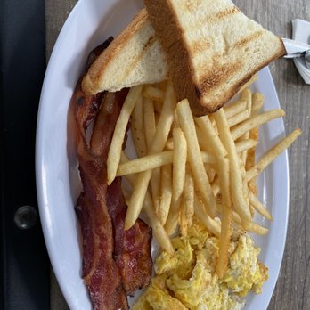 Wild Oak Cafe - Breakfast Plate - - Cafes Near Me - Glendale, California