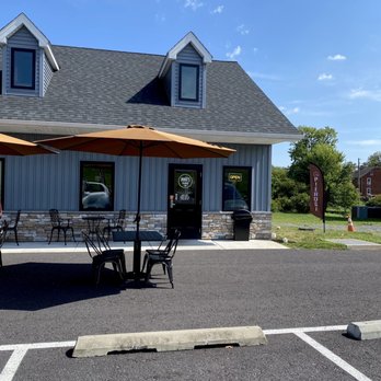Inna's Pierogi Shop - tables and umbrellas - Polish Near Me - Lititz, Pennsylvania Inna's Pierogi Shop - tables and umbrellas - Polish Near Me - Lititz, Pennsylvania