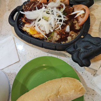 Pho Huong - Bo Ne (sizzling beef, egg, pate, bread dish) kinda like  fajita style Banh Mi - Vietnamese Near Me - Tampa, Florida