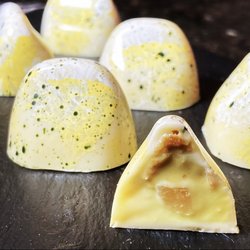 Temo Foods - Lemon & Pistachio Crunch White Chocolate!
