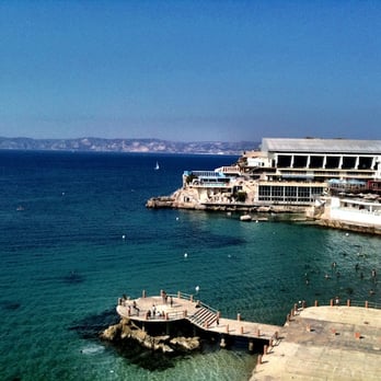 Hôtel Marseille Richelieu - View of the beach and Cercle Nautique de Marseille from my room! - Hotels Near Me - Marseille, 13