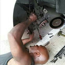 Austin ASE Mobile Mechanics - Ed changing cv axle on 2002 Chrysler PT Cruiser