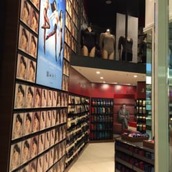 Falke Shop - Schöne Strümpfe, schöne Socken. Falke eben.