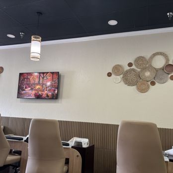Sense Nail Bar - Inside above manicure stations - Nail Salons Near Me - Milpitas, California Sense Nail Bar - Inside above manicure stations - Nail Salons Near Me - Milpitas, California