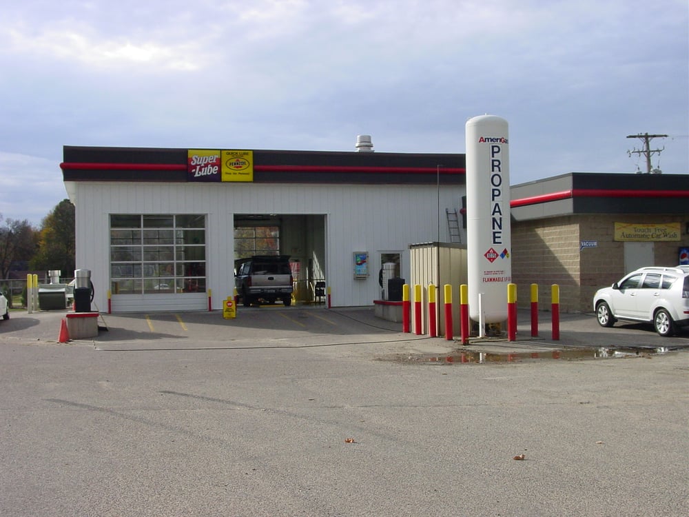 SUPER LUBE 818 8th St, Baraboo, Wisconsin Oil Change Stations