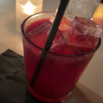 The Guest House - Blood orange margarita - Cocktail Bars Near Me - Los Angeles, California The Guest House - Blood orange margarita - Cocktail Bars Near Me - Los Angeles, California
