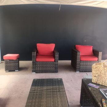 Summit Subaru - Outdoor seating waiting lounge. - Car Dealers Near Me - El Cajon, California Summit Subaru - Outdoor seating waiting lounge. - Car Dealers Near Me - El Cajon, California