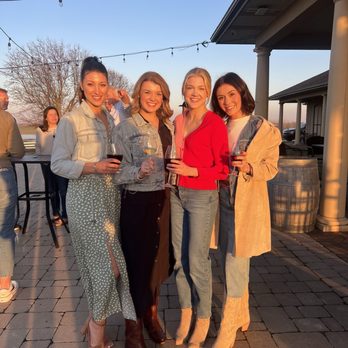 Bourgmont Winery - Wine Tasting Room Near Me - Bucyrus, Kansas