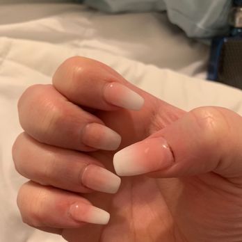 702 Nail Lounge - Dried blood on thumb cuticle - Nail Salons Near Me - Henderson, Nevada