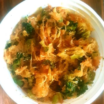 Locanut - Spasta bowl with broccoli & kale, in puttanesca sauce - simple & DELICIOUS - Caterers Near Me - New York, New York Locanut - Spasta bowl with broccoli & kale, in puttanesca sauce - simple & DELICIOUS - Caterers Near Me - New York, New York
