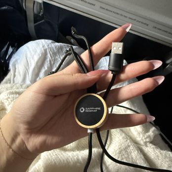 Sapphire Lounge - free charging cable - Airport Lounges Near Me - Phoenix, Arizona Sapphire Lounge - free charging cable - Airport Lounges Near Me - Phoenix, Arizona
