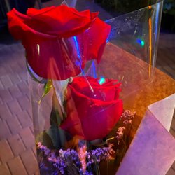 Cheers Floral Creations - Long rose stems