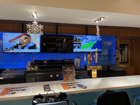 Delta Sky Club by null