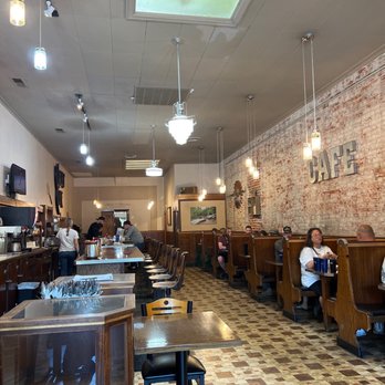 Country Cafe - Breakfast & Brunch Near Me - Ellensburg, Washington
