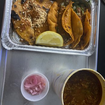 Birria-Landia - Tacos and mulita and consommé - Food Trucks Near Me - Brooklyn, New York