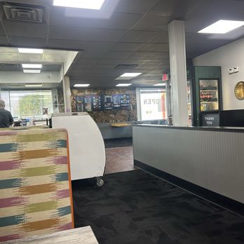 Captain La Fish Chicken And More - Interior - Seafood Near Me - Arlington, Texas