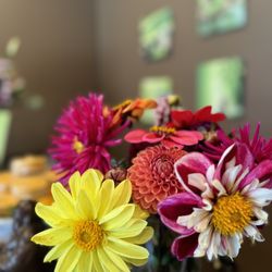 E Shine Massage - We love people aways give us surprises.