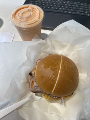 J28 Sandwich Bar by null