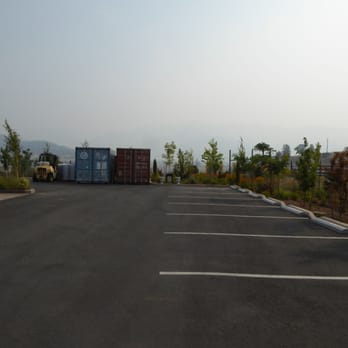 Belle Fiore Winery - Do you enjoy smoking? You can enjoy your smokes by the storage bins... - Wine Tours Near Me - Ashland, Oregon Belle Fiore Winery - Do you enjoy smoking? You can enjoy your smokes by the storage bins... - Wine Tours Near Me - Ashland, Oregon