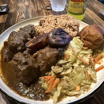 Ackee Bamboo - Small oxtail plate - Caribbean Near Me - Los Angeles, California